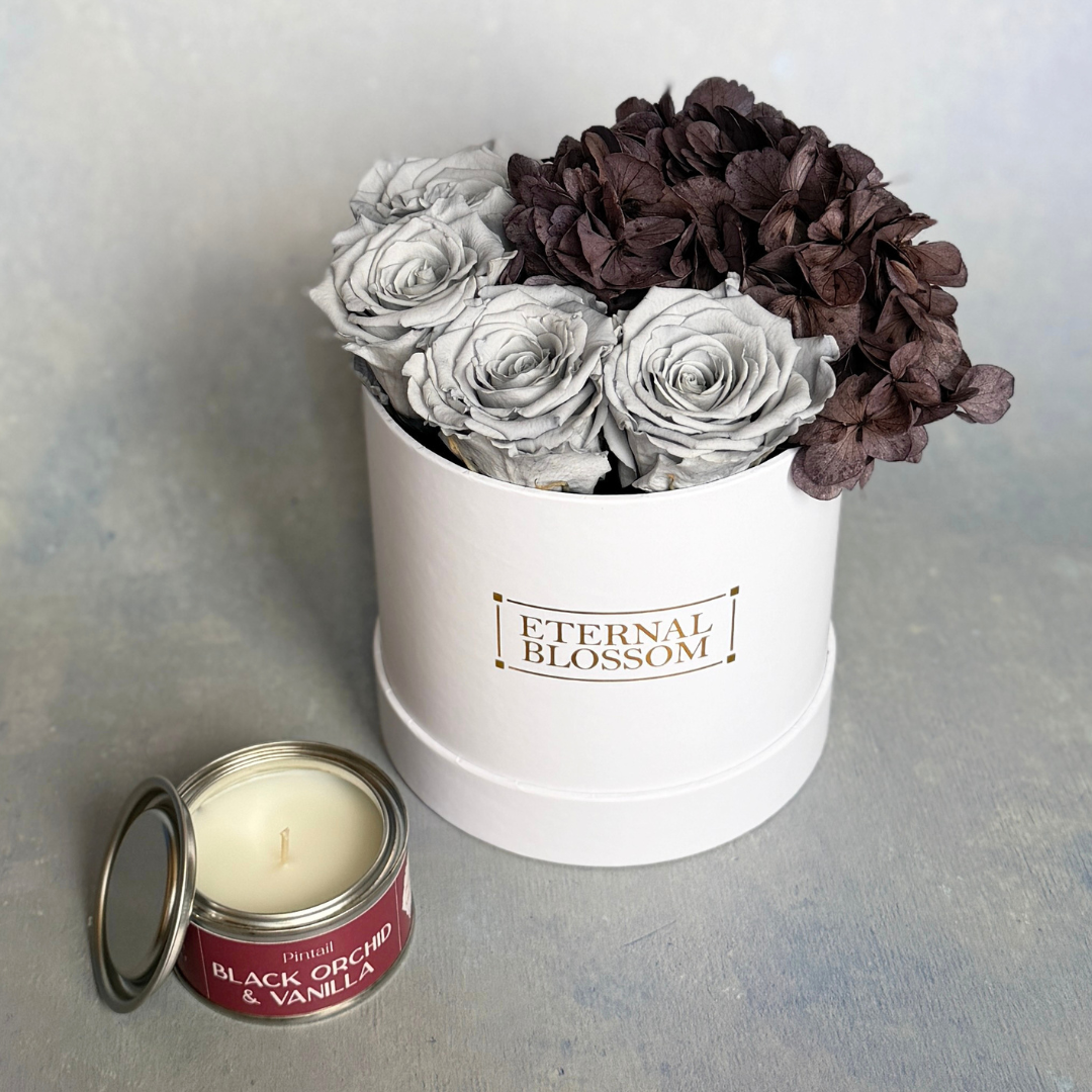 Medium Round Blossom Box - Infinity Roses & Hydrangeas